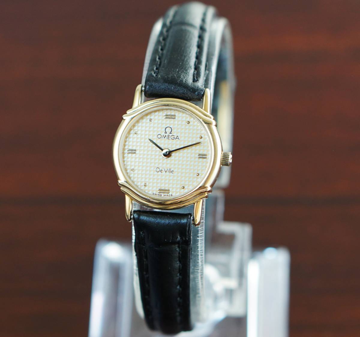 セールOMEGA オメガDevilleデビル ゴールド ヴィンテージ - メルカリ 美品 オメガ デビル クル・ド・パリ ダイアル ゴールド レディース Omega