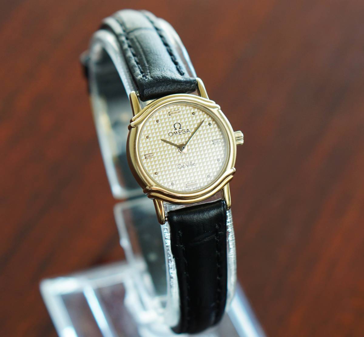 セールOMEGA オメガDevilleデビル ゴールド ヴィンテージ - メルカリ 美品 オメガ デビル クル・ド・パリ ダイアル ゴールド レディース Omega