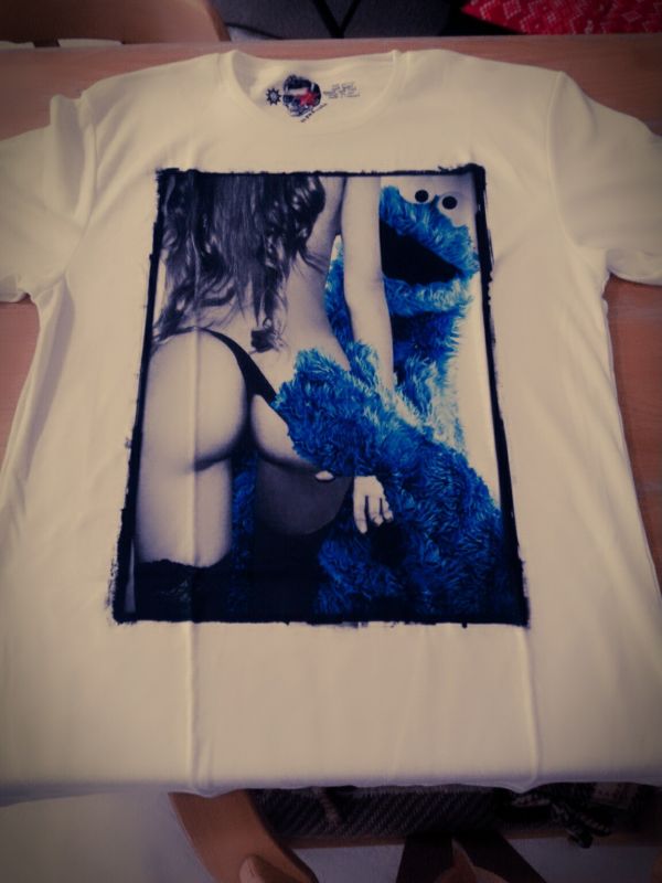 【イーワンシンジケート】E1SYNDICATE Ｔシャツ☆セクシークッキーモンスター tシャツ（レディースファッション）の通販 クッキーモンスター tシャツ