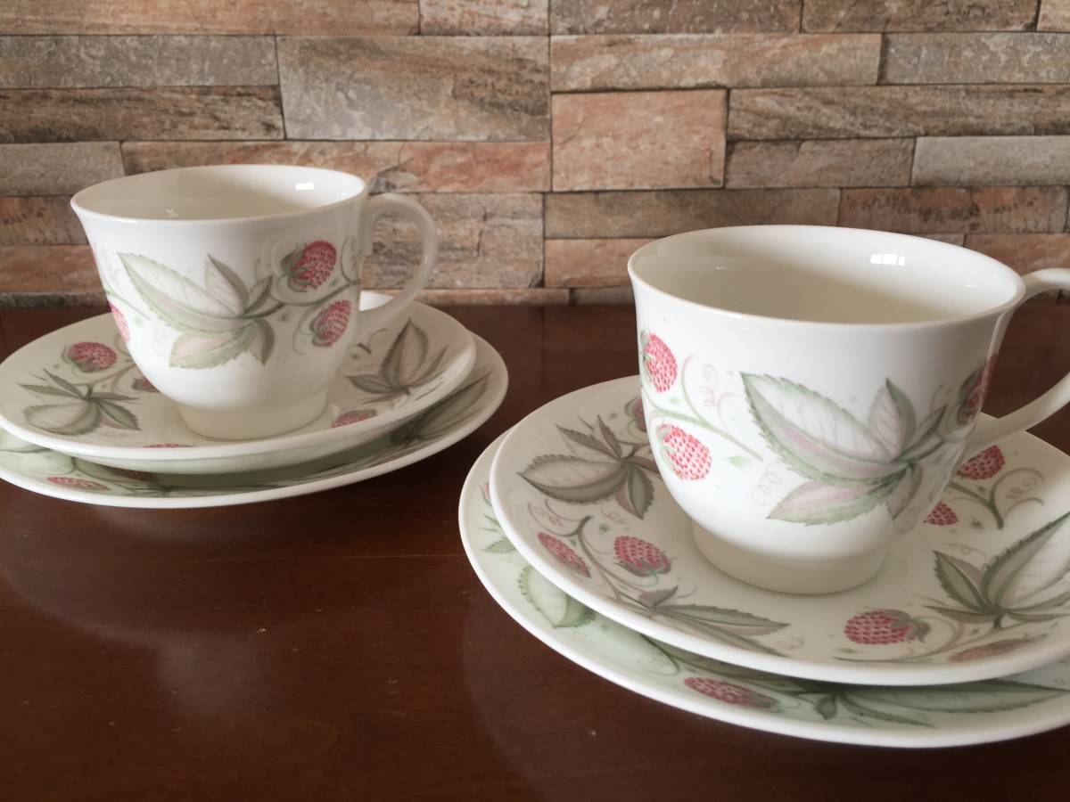 ヨーロッパ アンティーク ☆ イギリス ☆ トリオ2セット ☆ Susie Cooper スージークーパー ワイルドストロベリー ☆ 陶器製