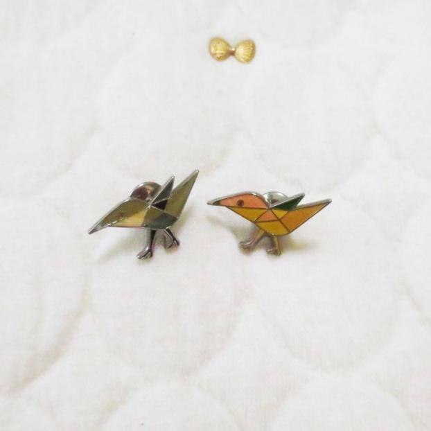 SALE，新品 mina perhonen ミナペルホネン 鳥 ピンバッジ 2つセット ブローチ コサージュ(ミナ ペルホネン)｜売買されたオークション情報、yahooの商品情報をアーカイブ公開 - オークファン ミナ ペルホネン