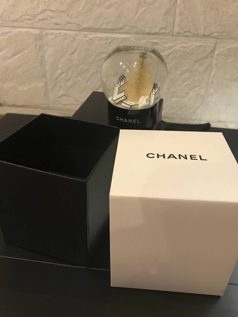 CHANEL　スノードーム　箱付き　ノベルティー