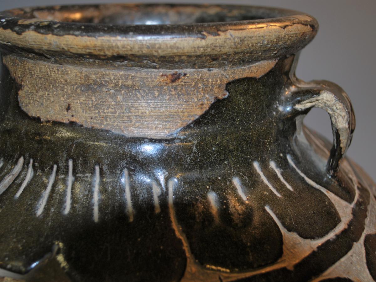 中国古美術　中国古陶磁器　明代　明朝 磁州窯　黒釉　四耳壺　高さ19.5cm 中国古美術 中国古陶磁器 明代 明朝 磁州窯 黒釉 四耳壺
