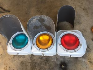 信号機 本物 本物 信号機のYahoo!オークション(旧ヤフオク!)の相場・価格を見る