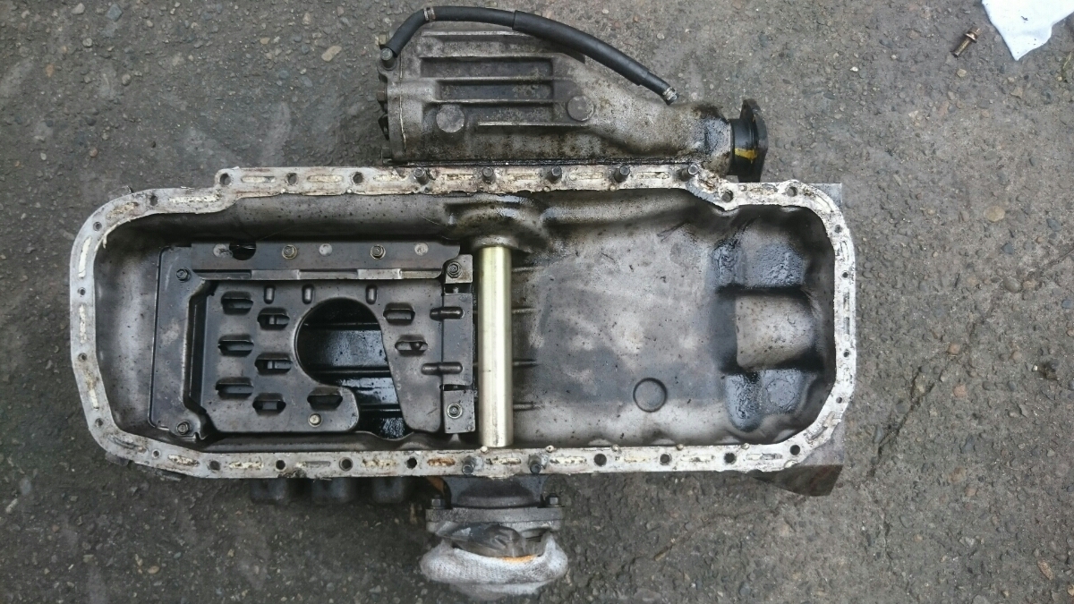 BNR32 BCNR33 GT-R & オイルパン RB26 RB26DETT オイルパン」の 