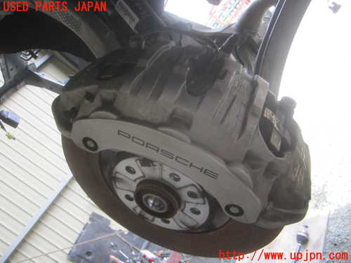 1UPJ-34794085]ポルシェ・マカン(95BCTM)左フロントキャリパー 中古