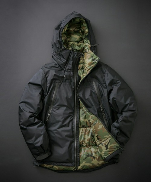 サイズXL/新品・未使用・【NANGA×URBAN RESEARCH iD/ナンガ×アーバンリサーチiD】AURORA 3LAYER DOWN BLOUSONダウンジャケット カモフラ
