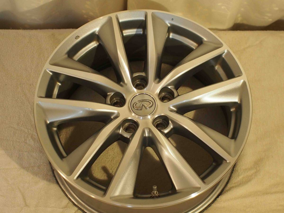 日産 インフィニティ V37スカイライン純正17インチアルミホイール 7.5J 