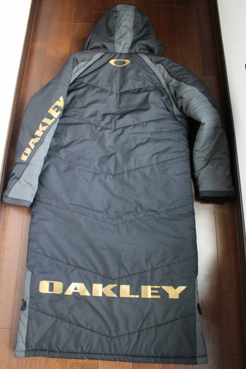 超爆安 ベンチコート ブラック ゴールド 陸上競技 Madmex Co Nz