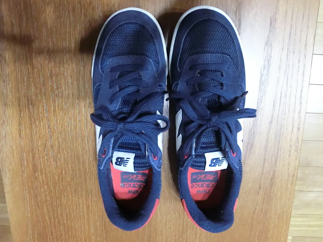 ニューバランスＣＲＴ３００　　２４．５ｃｍ