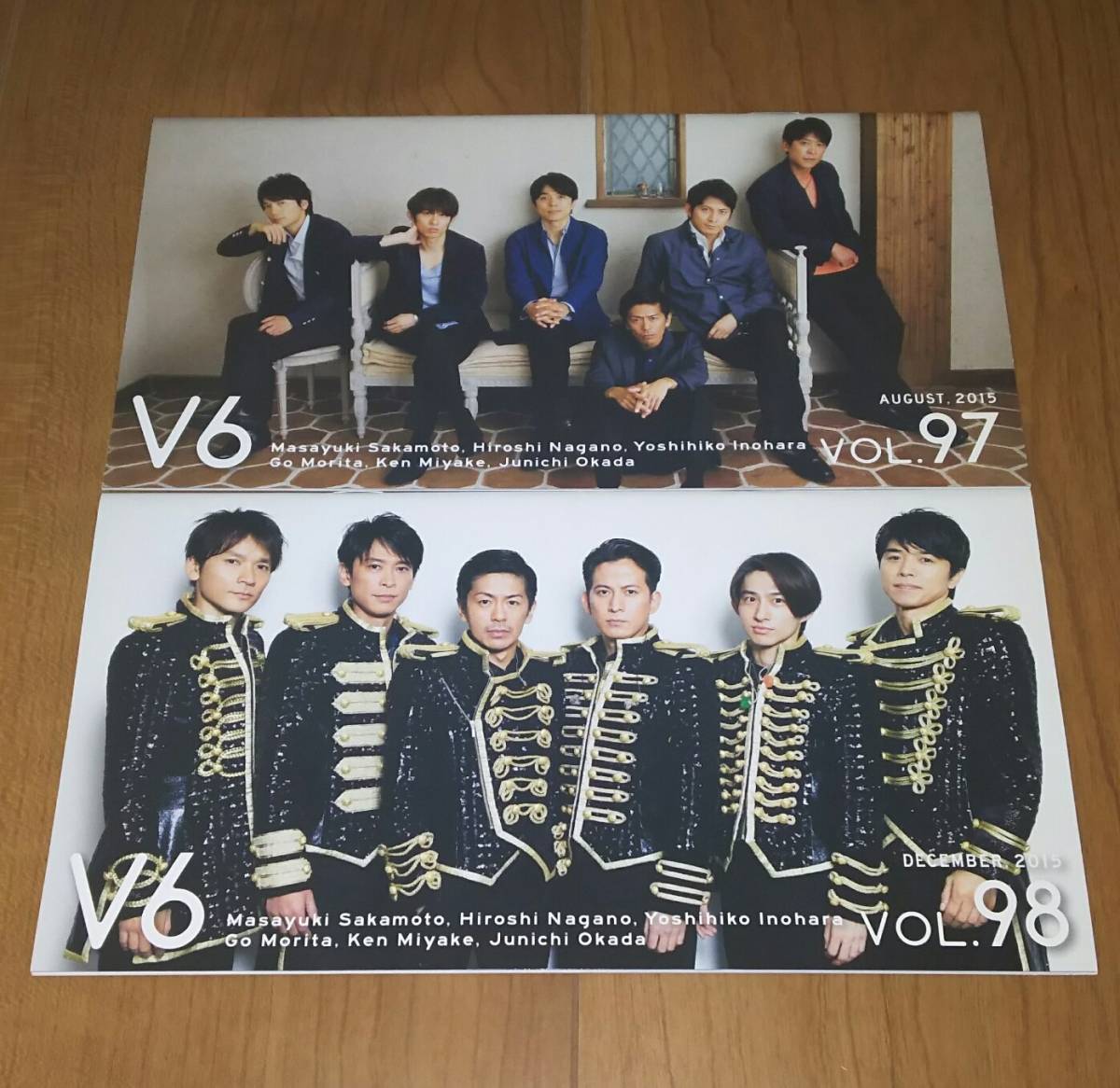 V６ 会報vol 95 Vol 107 長野博 岡田准一 結婚報告グリーティングカード 周年 パスケース 坂本昌行 井ノ原快彦 森田剛 三宅健 ファンクラブ会報 売買されたオークション情報 Yahooの商品情報をアーカイブ公開 オークファン Aucfan Com