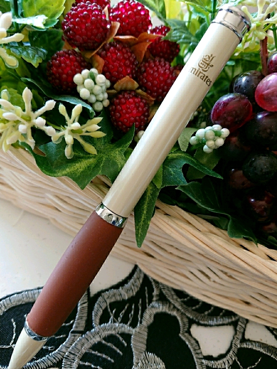 エミレーツ航空♪アメニティ ファーストクラス ボールペン 美品_1