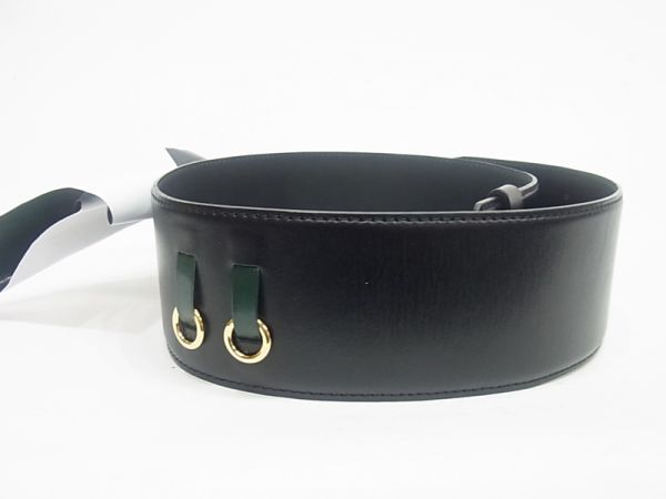 TOGAトーガ　パテントリボン　レザーワイドベルト　本物　aa　R　1124　012679