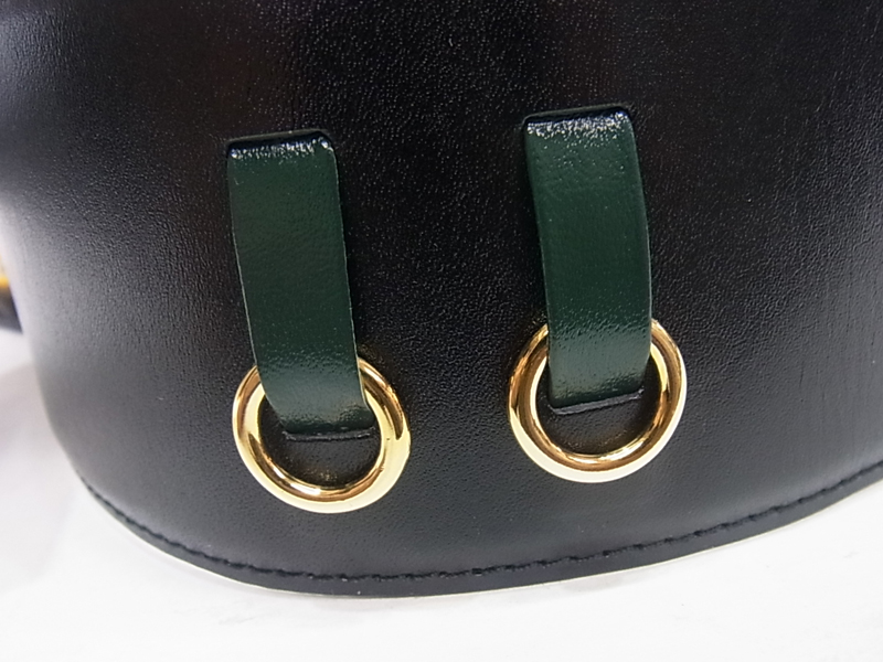 TOGAトーガ　パテントリボン　レザーワイドベルト　本物　aa　R　1124　012679