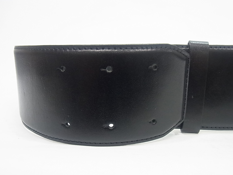 TOGAトーガ　パテントリボン　レザーワイドベルト　本物　aa　R　1124　012679