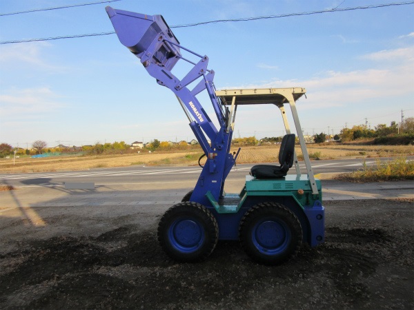 中古 コマツ タイヤショベル SK07-2 ホイールローダー 4WD 四駆 除雪機