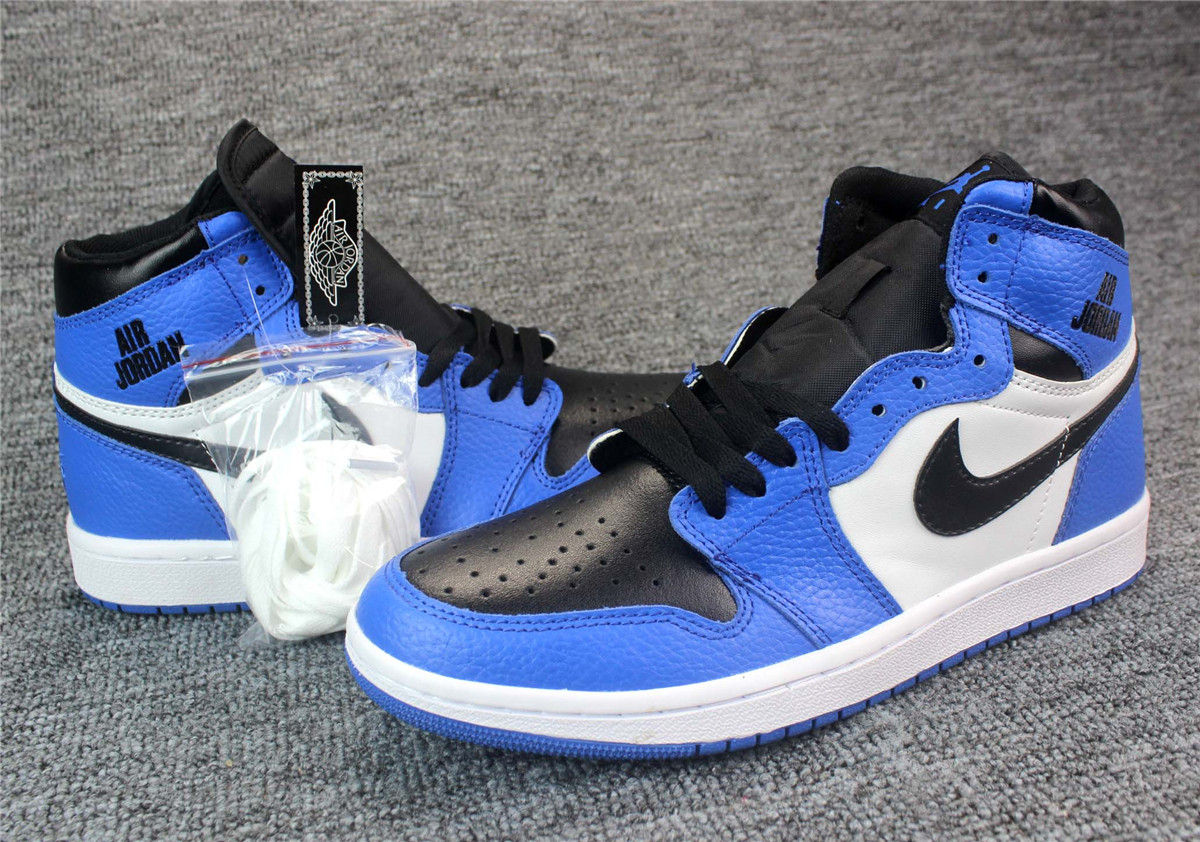 シューズ ナイキ スニーカー48 中古 NIKEair jordan 1 RETRO 　未使用　靴