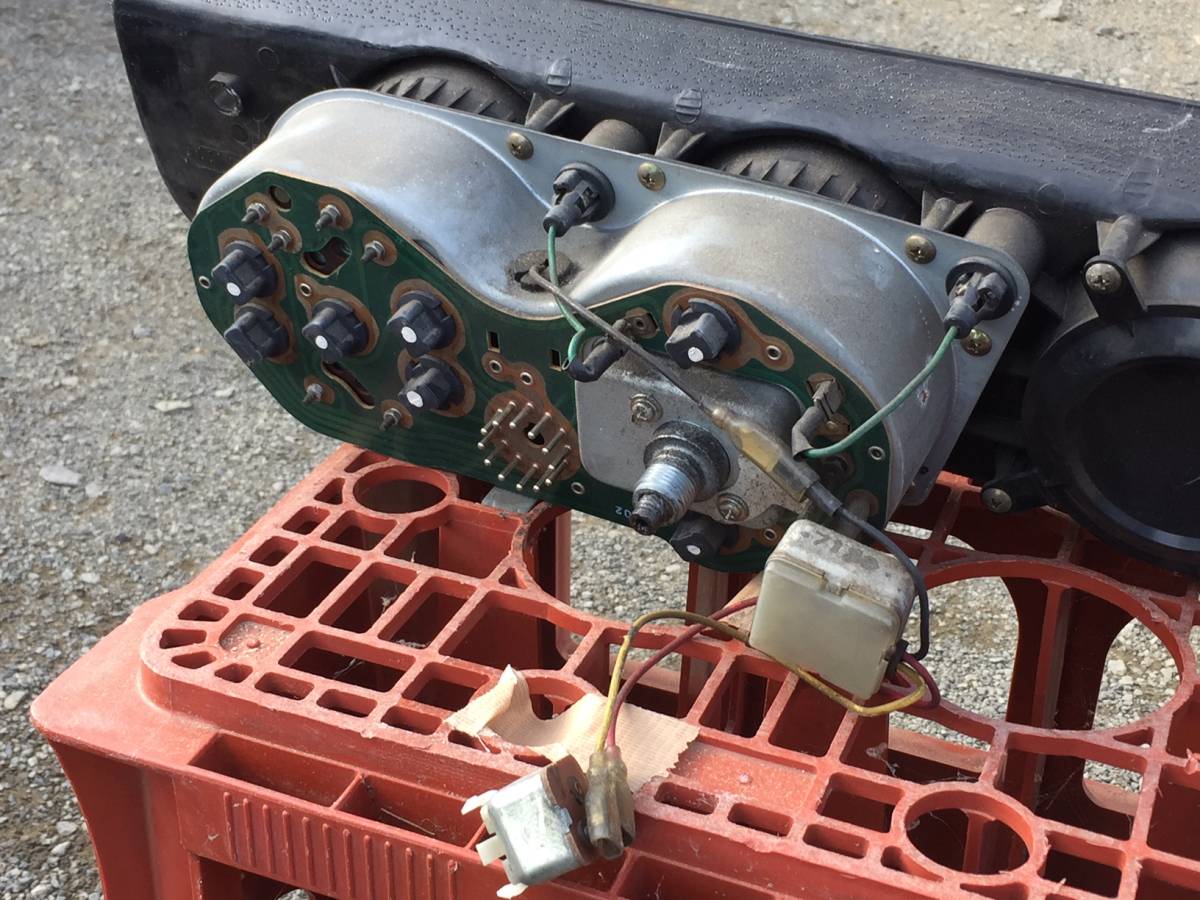 当時物】サニートラック純正メーター＋メーターパネルセットサニトラ旧