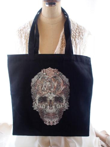 【Alexander McQueen】（アレキサンダーマックイーン) V&A”Savage Beauty”エキシビジョン限定！スカル柄コットンバッグ【ロンドン】
