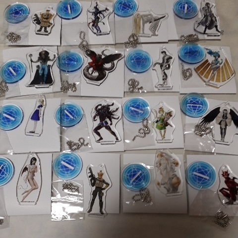 真・女神転生　DEEP STRANGE JOURNEY トレーディング仲魔アクリルキーチェーン　全16種セット　生誕25周年LIVE CHAOS SIDEキーチェーン