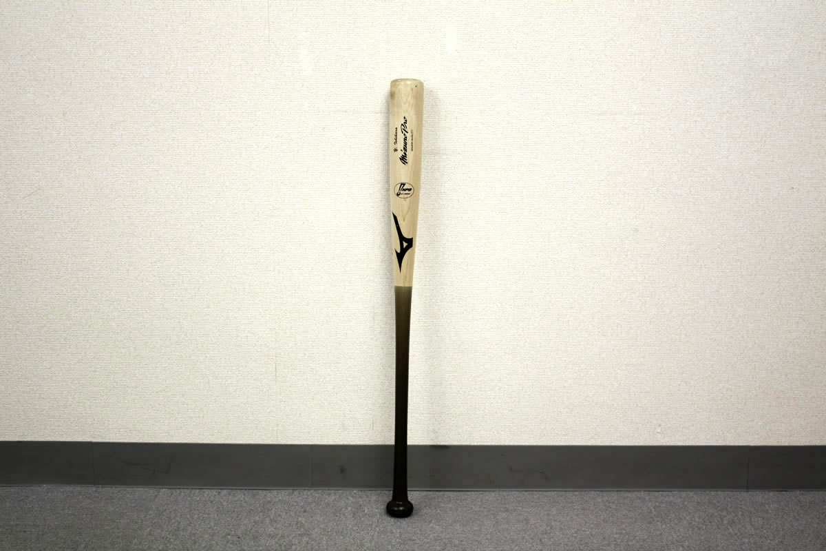 広島東洋カープ 31 石原 慶幸選手 サイン入りバット スポーツ選手 売買されたオークション情報 Yahooの商品情報をアーカイブ公開 オークファン Aucfan Com