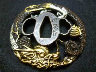 人気，セール 風華堂 6C151 銅金銀鍍 雲龍紋 刀鍔 在銘 武具 刀装具 約92.2g(鍔、刀装具)｜売買されたオークション情報、yahooの商品情報をアーカイブ公開 - オークファン 鍔、刀装具