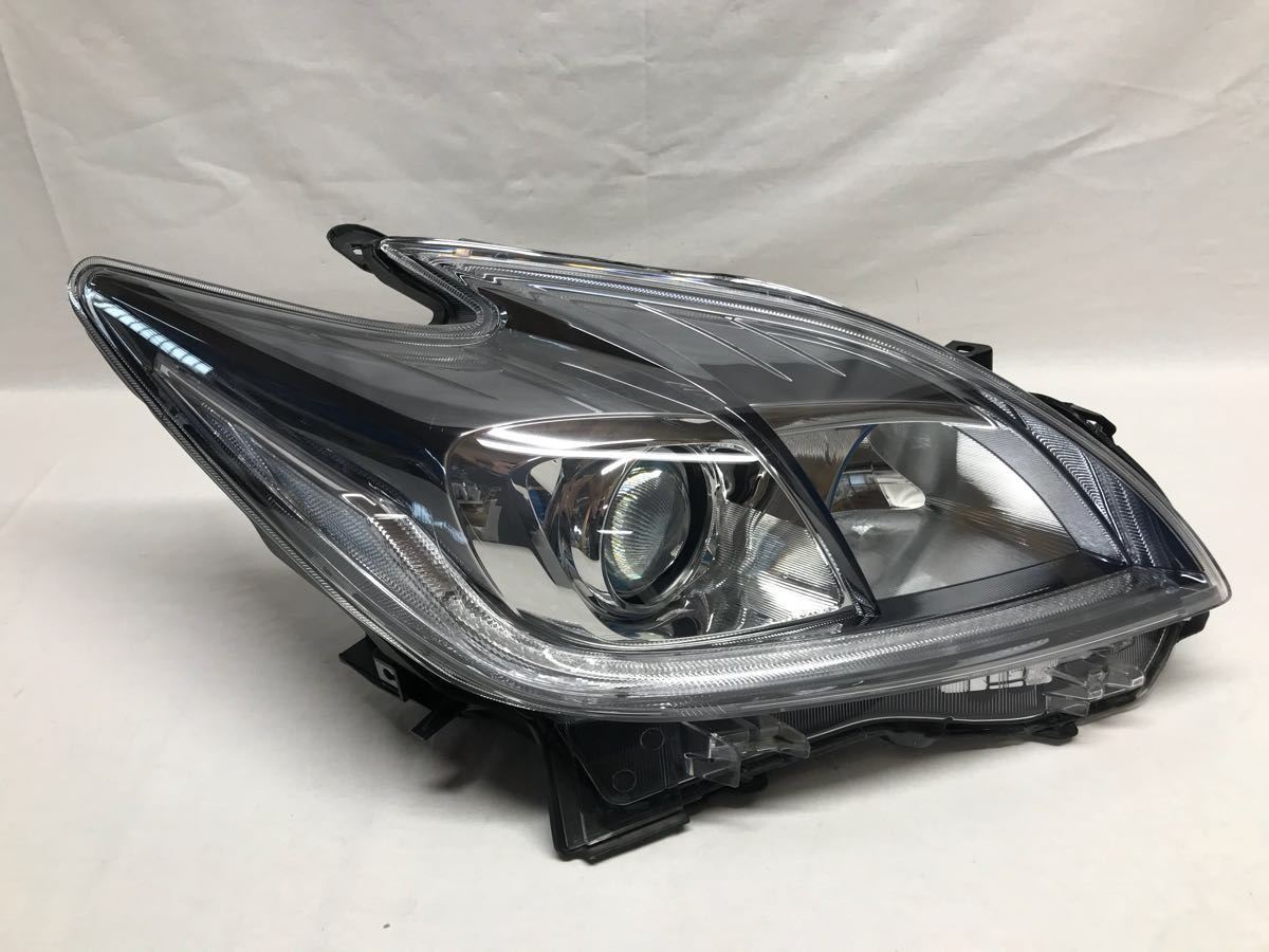 プリウス ZVW30 後期 純正 HID ヘッドライト 左右 社外品 70W HID付き 
