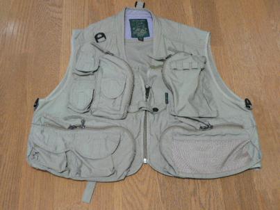 タラスブルバ！アシックス製 フィッシング ベスト Mサイズ 良品 【公式