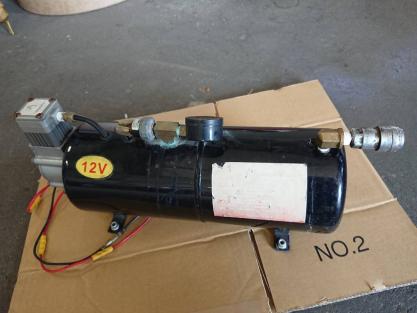 ヤンキー、ビックホーン、エアーコンプレッサー12V