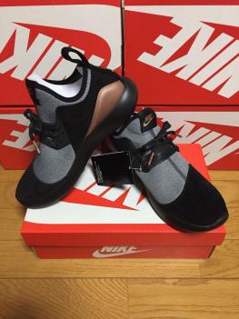 Nike Lunarcharge Premium ナイキルナチャージプレミアム タグ付き26 0 26 0cm 売買されたオークション情報 Yahooの商品情報をアーカイブ公開 オークファン Aucfan Com