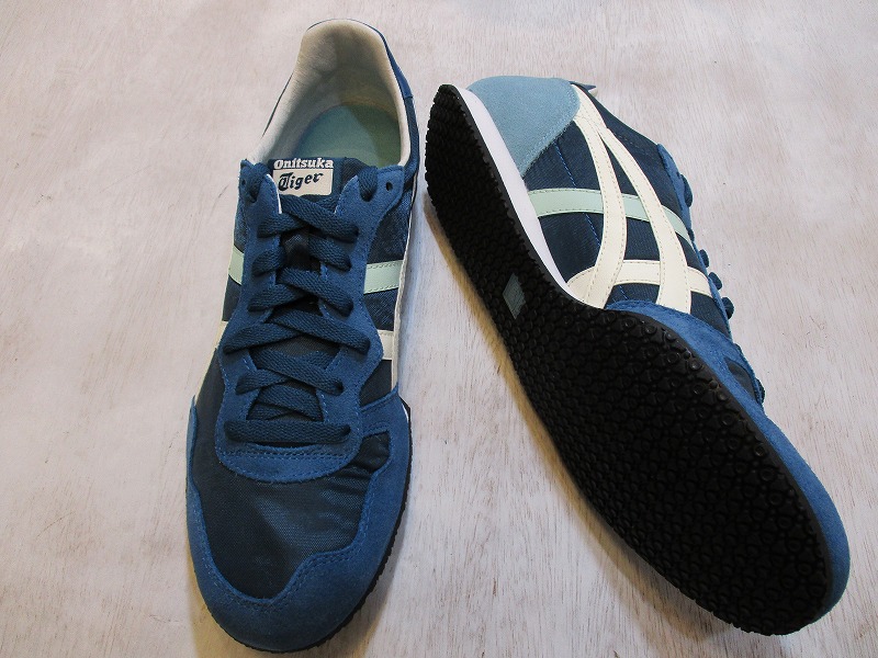 【新品、未使用】Nike Book 1 “Solar Red” 27.5cm Onitsukatiger SERRANO オニツカタイガー セラーノ 4500 23.5cm