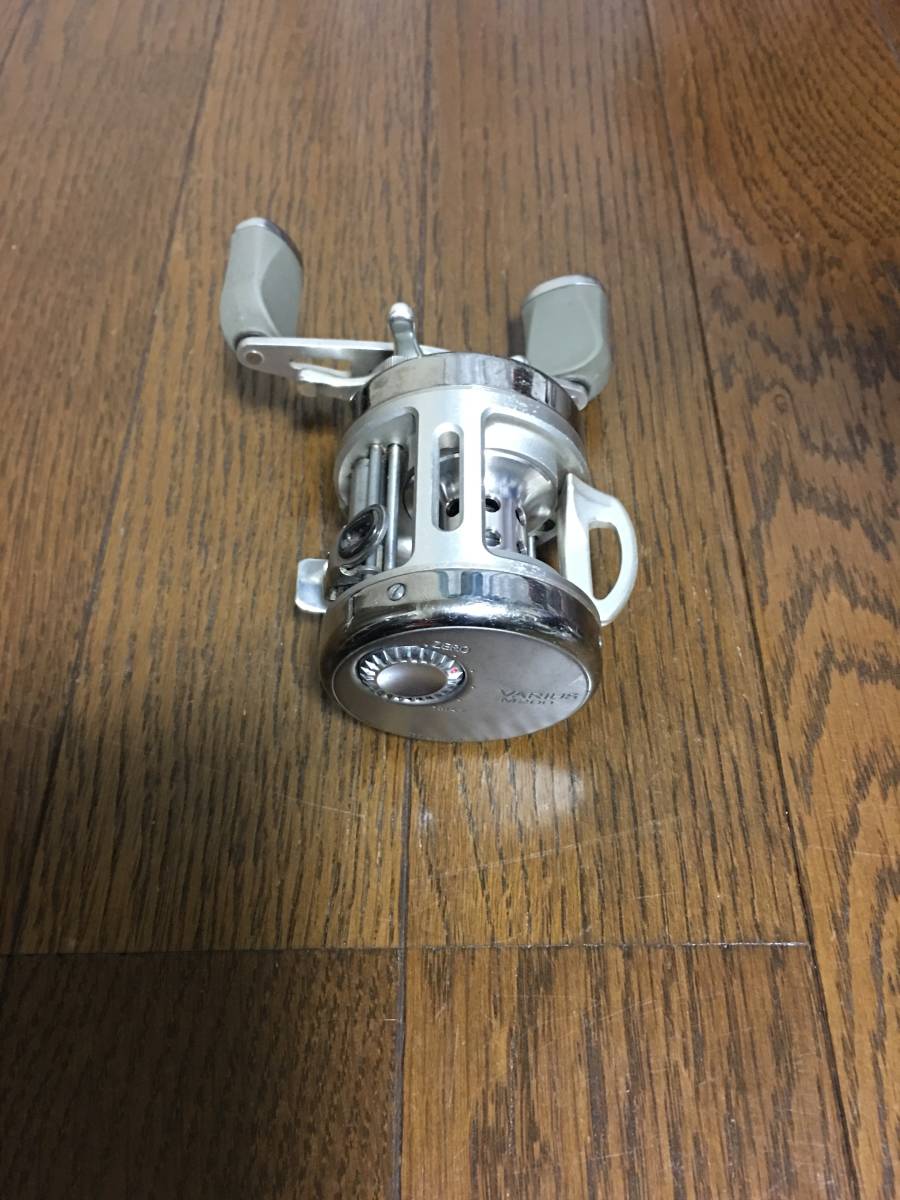 廃盤バリウスM200 リョービ シマノダイワ アブ メガバス