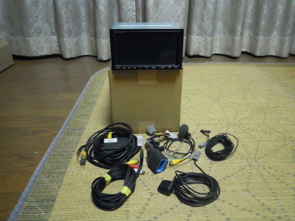 格安，送料無料 サンヨー SD メモリーナビ NVA-MS3111 99000-79Y03