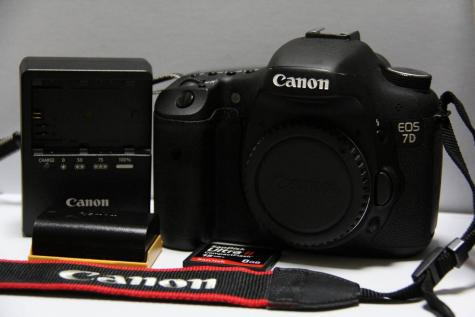 人気☆CANON EOS 7D ボディ☆キャノン