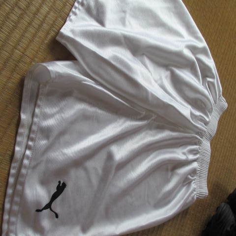 サッカー用　スパイクシューズ　シャツ　ハーフパンツ　すねあて　セット 中古_6