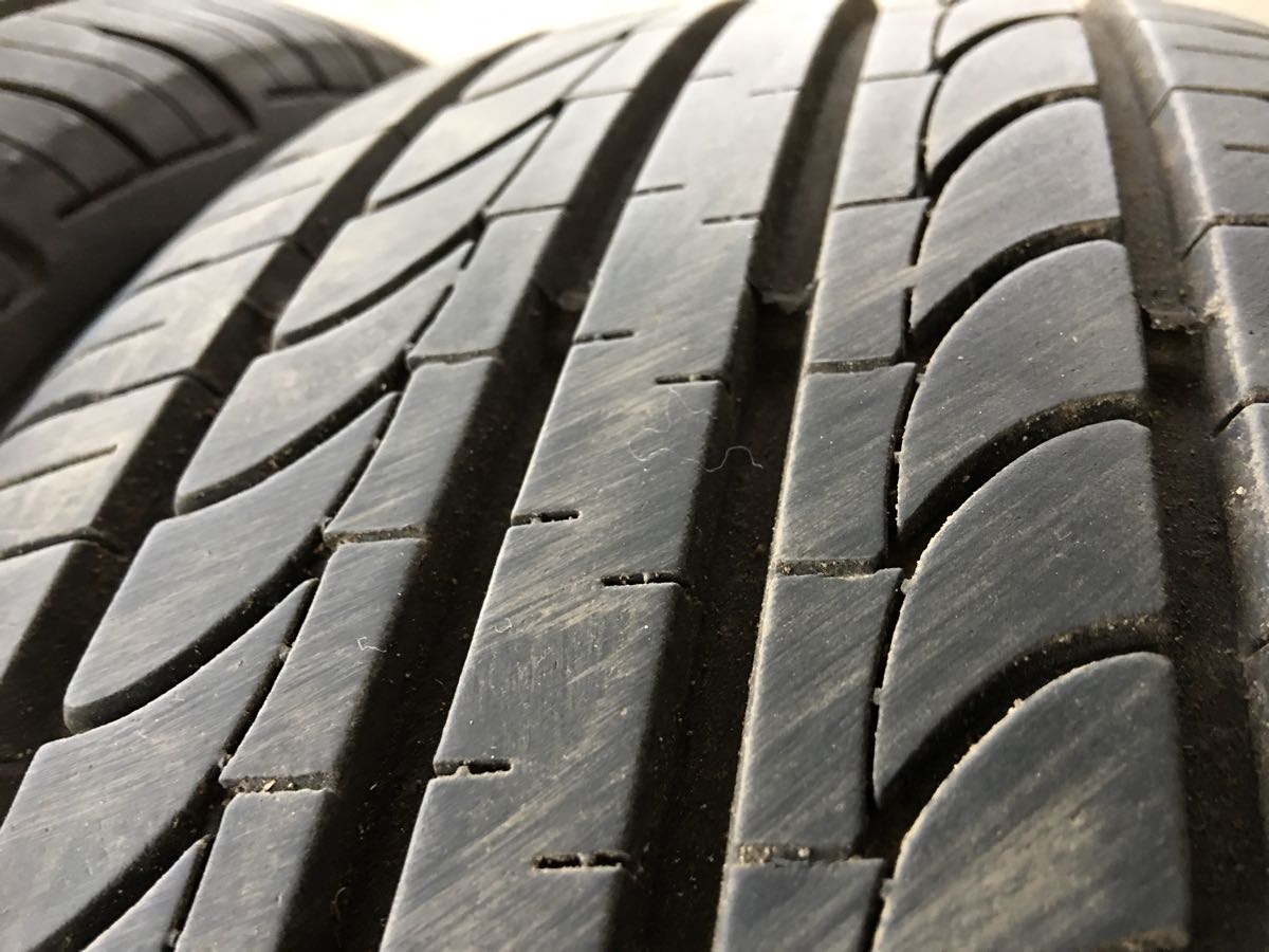 美品 バリ溝 グッドイヤー GT-HYBRID 195/65R15 4本セット 訳あり
