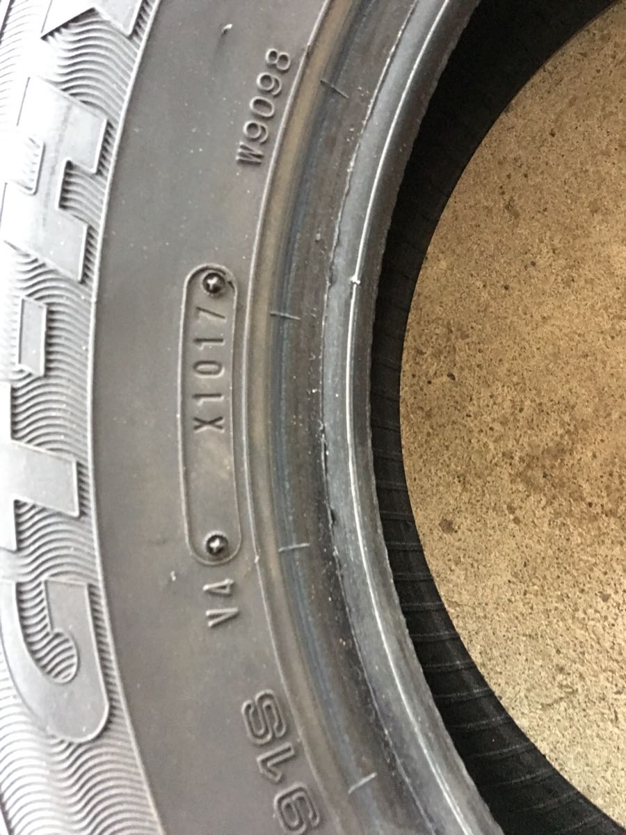 美品 バリ溝 グッドイヤー GT-HYBRID 195/65R15 4本セット 訳あり