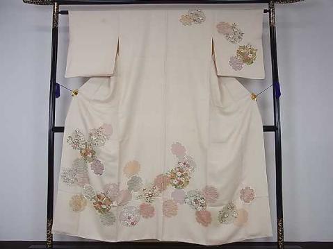 花美人着物□極上 訪問着 駒刺繍 友禅 駒刺繍 花雪輪文 金彩 逸品