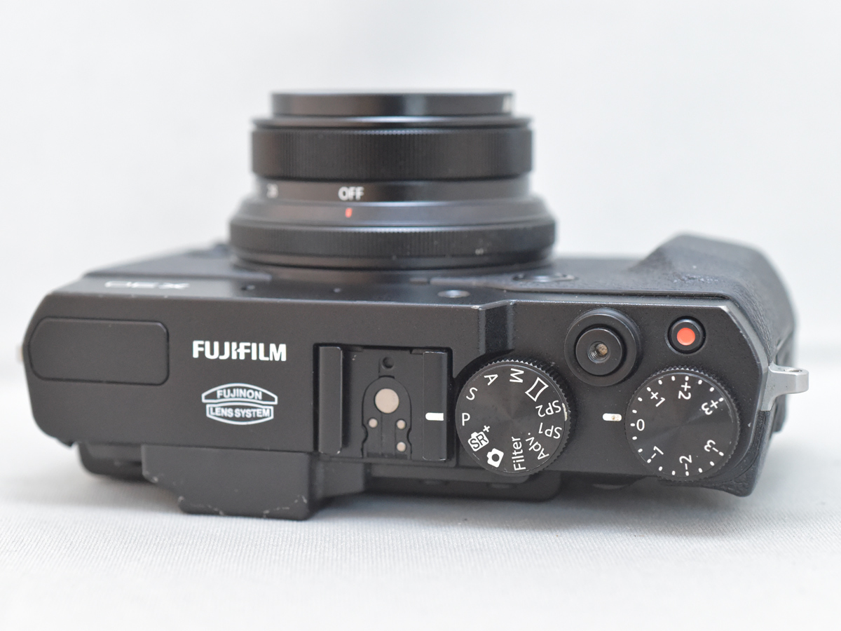 X30 FUJIFILM | ◇ジャンク品◇FUJIFILM シルバー◇レンズにカビ 富士 