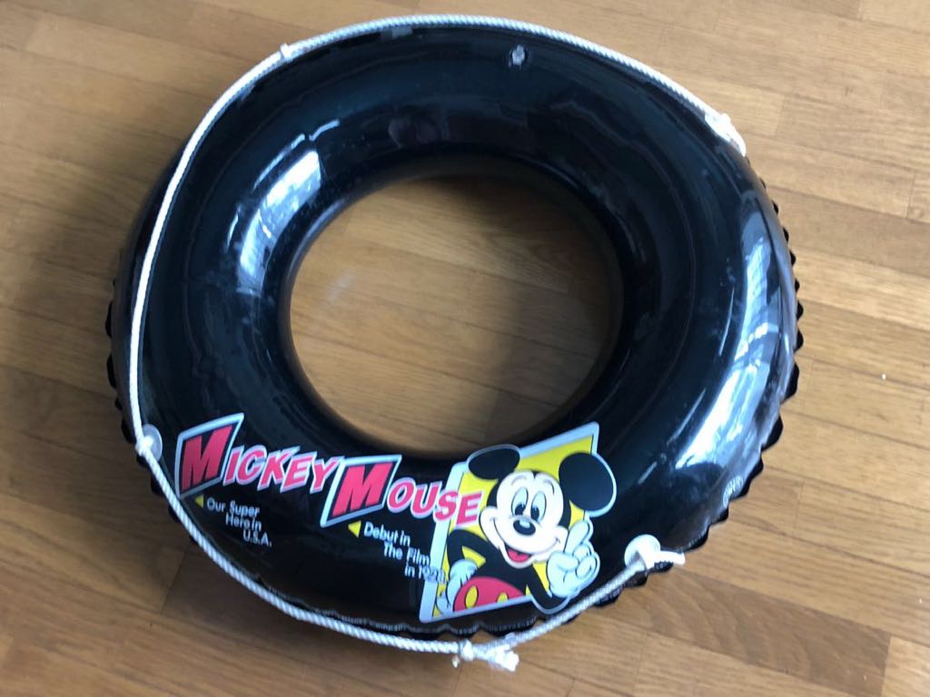 ミッキー　ミニー　レトロ　浮き輪 ミッキー レトロ 浮き輪 黒 70cm 浮輪 (浮き輪、浮き具)｜売買された