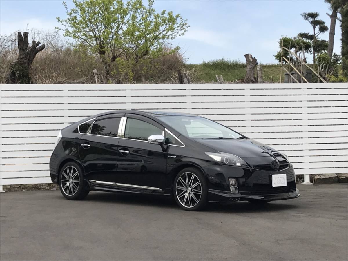 プリウス　後期型　ZVW30 車検残長い　ブラック プリウス 30系 ZVW30 後期仕様 黒 ETC ナビ バックカメラ 社外アルミ