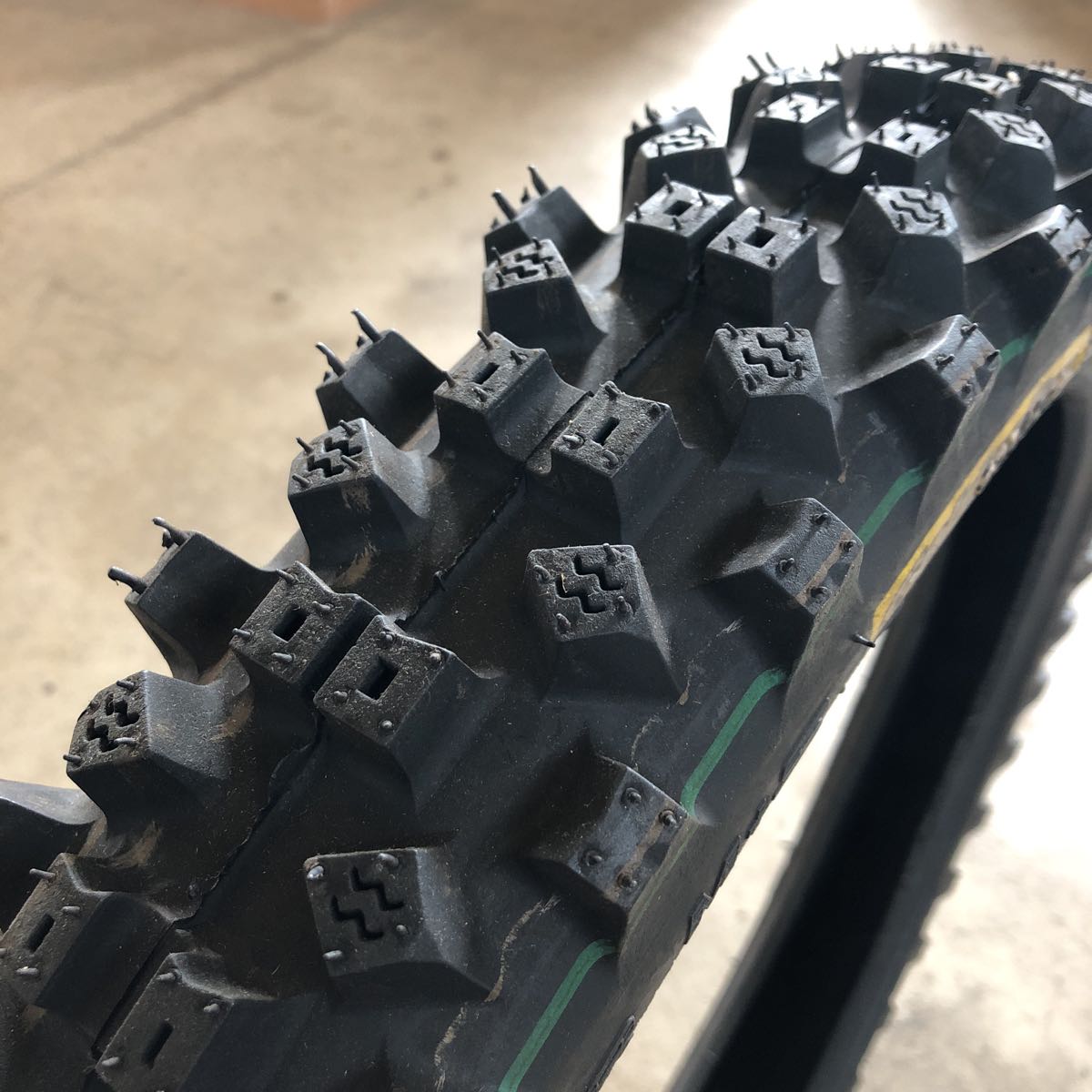 Front Enduro Goldentyre Tire GT216AA GoldenTyre For 90⁄90-21 Tires