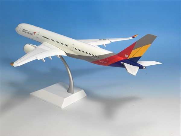 1/200 Asiana Airlines Airbus A350-900XB HL8078 JC Wings 1