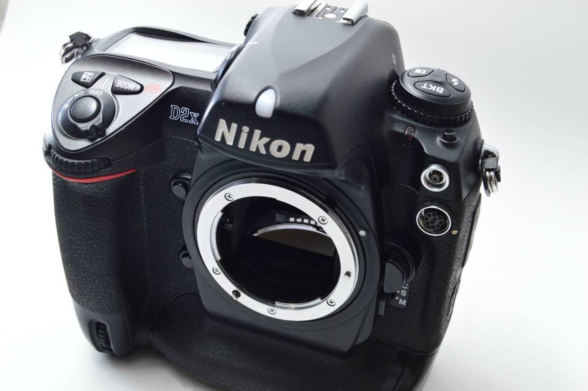 ☆美品☆ Nikon ニコン D2X 一眼レフ プロ機 ショット数3万2 ☆美品☆ Nikon ニコン D2X 一眼レフ プロ機 ショット数3万2