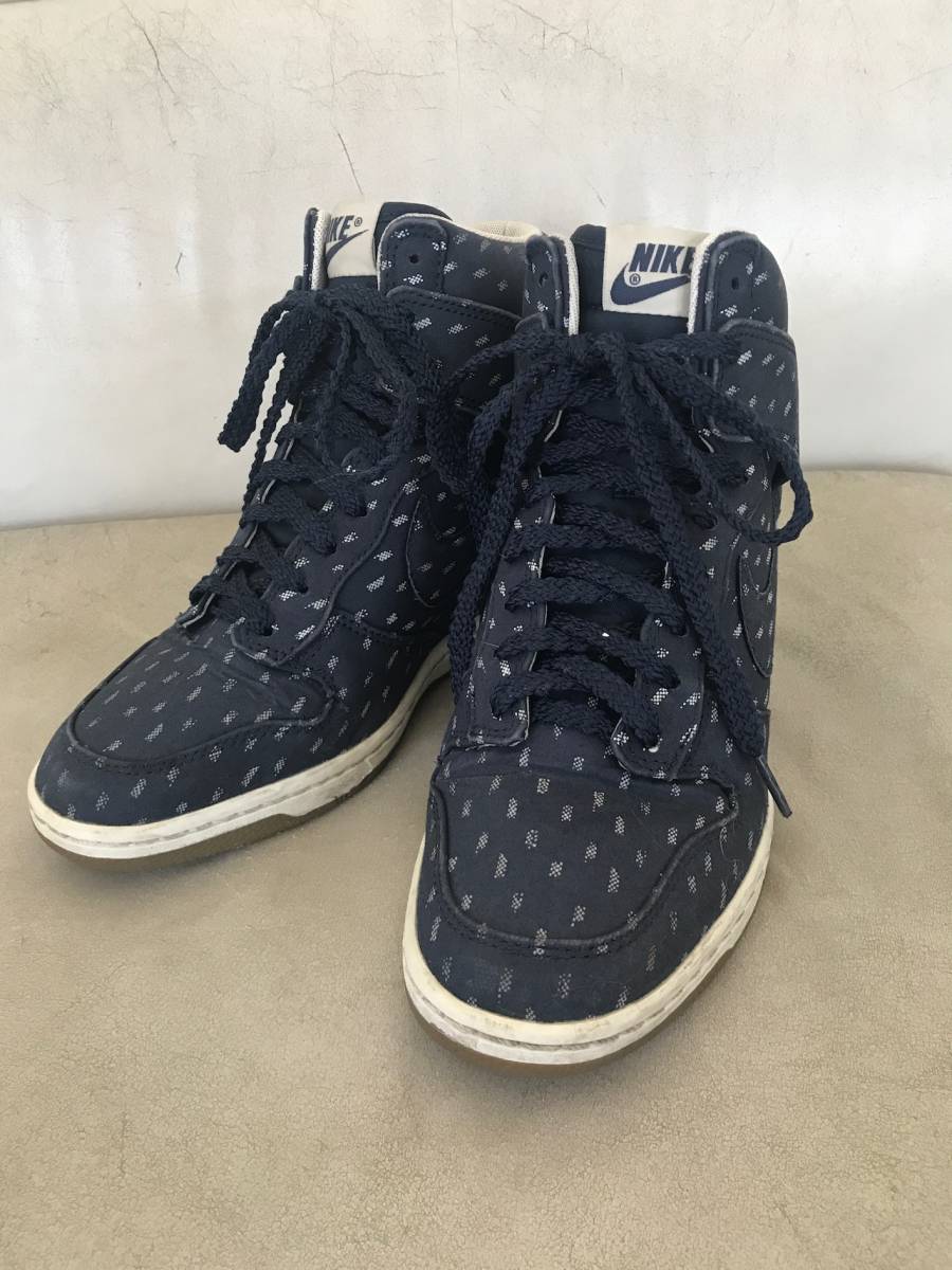 ナイキ Nike Wmns Dunk Sky Hi レディース ダンク インヒール スニーカー 25cm 紺 ネイビー 25 0cm 売買されたオークション情報 Yahooの商品情報をアーカイブ公開 オークファン Aucfan Com