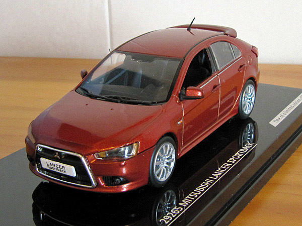 三菱 ランサー スポーツバック （日本名：ギャランフォルティス スポーツバック） 1/43　【ジャンク扱い】