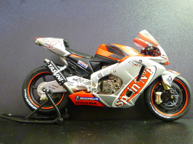ixo 1/24 加藤 大治郎 RC211V ホンダ HONDA RC211-V 2002 RC 永遠の＃74_4