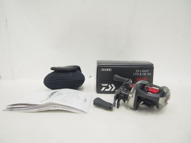 開封未使用品 DAIWA ダイワ バス用ベイトリール SV LIGHT LTD 8.１R-TN 2018年3月発売 並木敏成プロ監修 ∀ 526F8-1