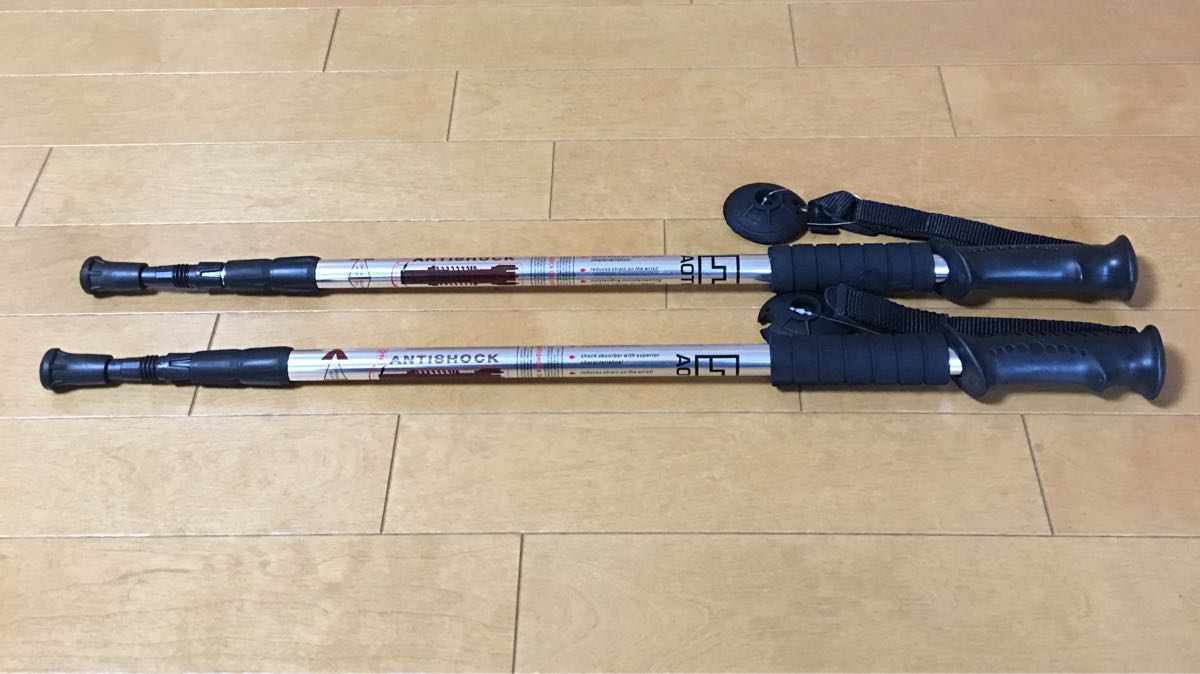 ノルディック、トレッキングポール、2本1組.アルミ製、訳あり(色シルバー)_1