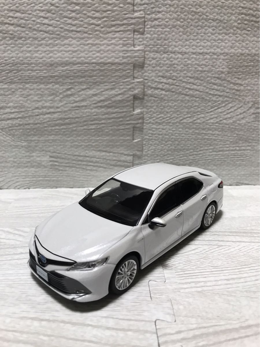 1/30 トヨタ 新型カムリ カラーサンプル ミニカー 非売品 プラチナ